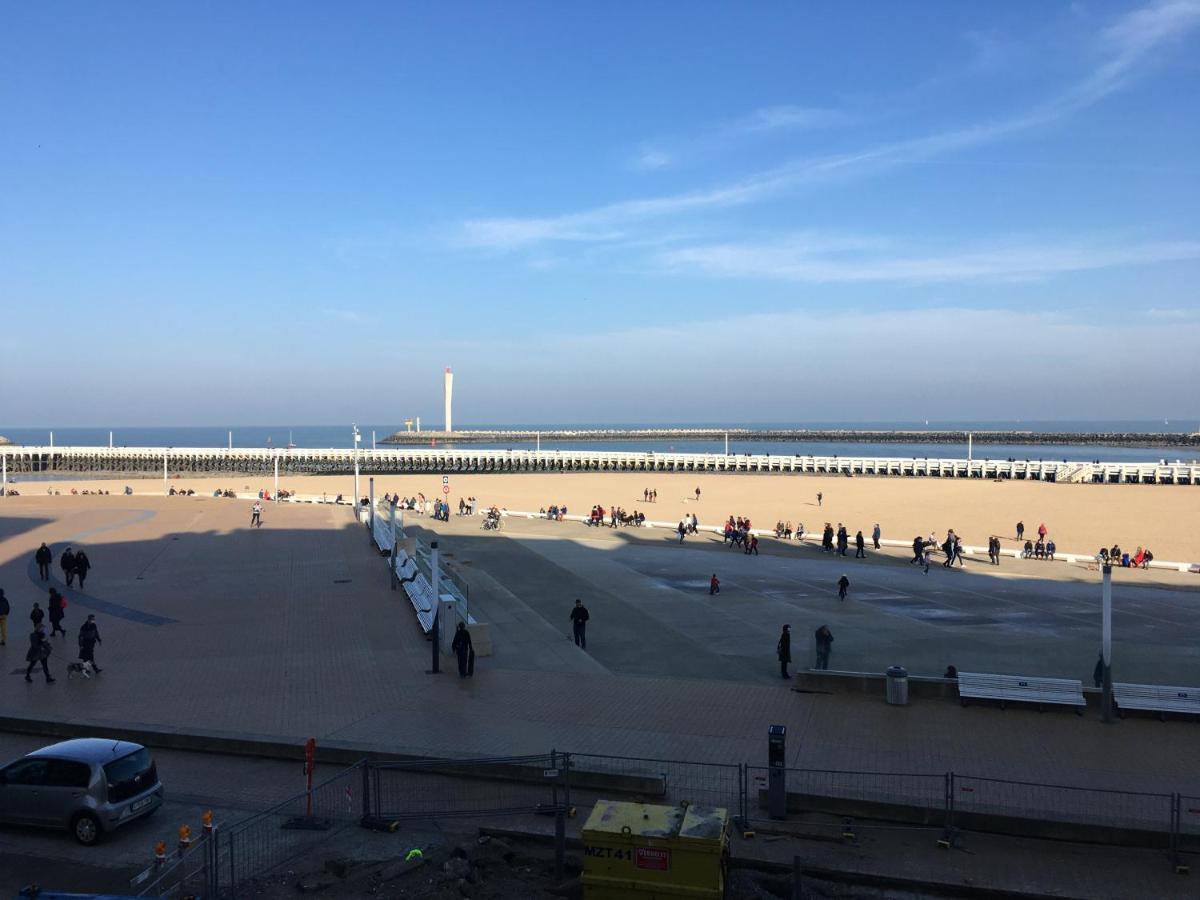 prachtige studio met havenzicht Oostende Buitenkant foto